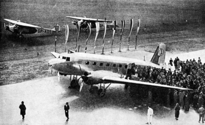 THE DOUGLAS AIR LINER which inaugurated the trunk service from Poland to Palestine in 1937
