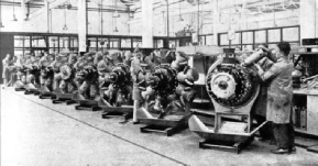 SLEEVE-VALVE RADIAL ENGINES in production
