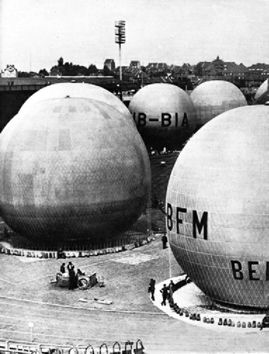 BALLOONS INFLATED FOR THE GORDON BENNETT RACE in 1937